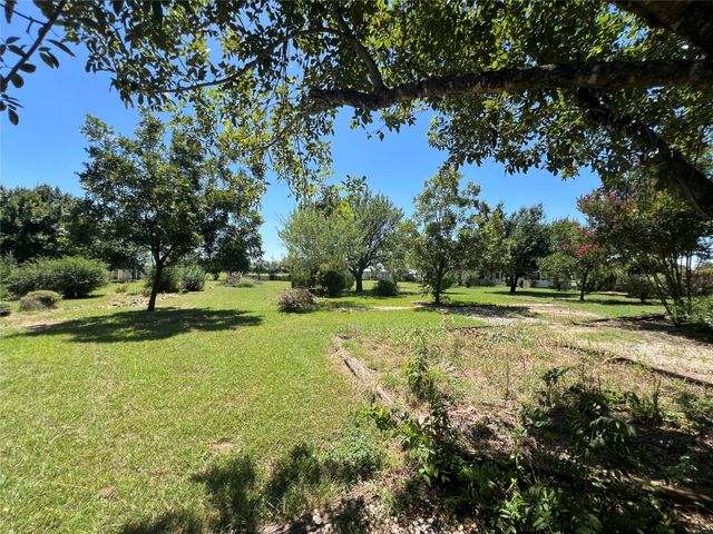117 Cotton Rows LN, Taylor, TX 76574