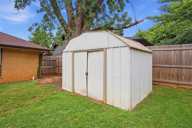 2412 Apple Way, Edmond, OK 73013