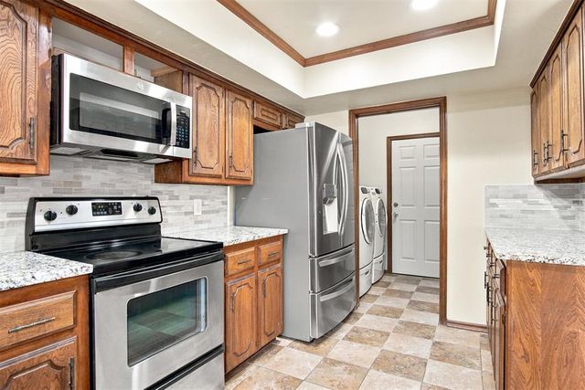2412 Apple Way, Edmond, OK 73013