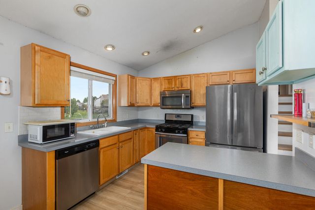 3711 Cedar Landing Drive, Grand Rapids, MI 49512