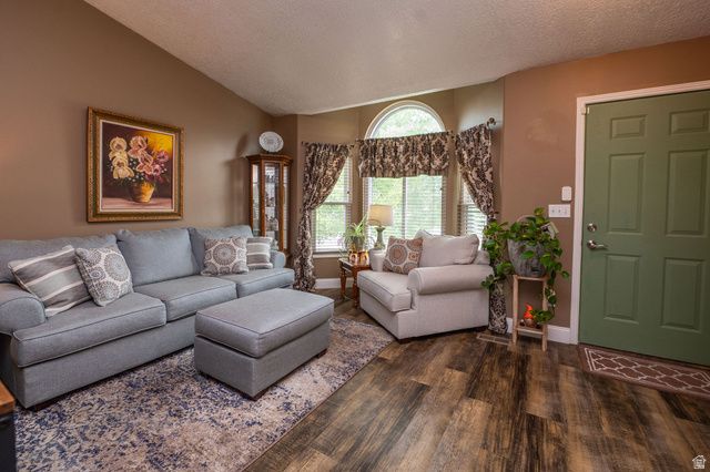463 W 2125 N, Harrisville, UT 84414