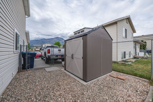 463 W 2125 N, Harrisville, UT 84414