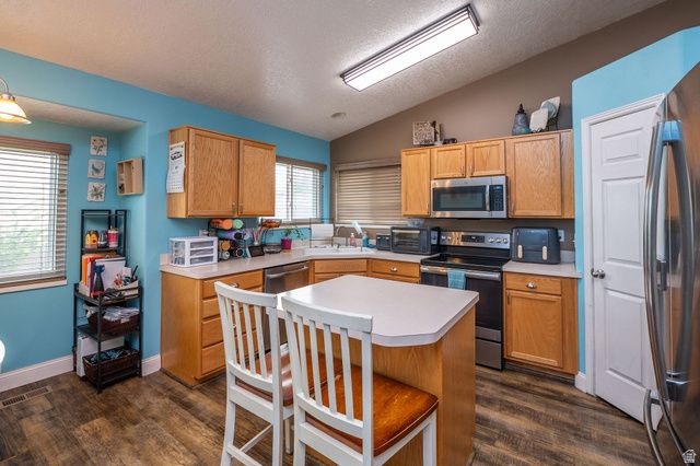 463 W 2125 N, Harrisville, UT 84414