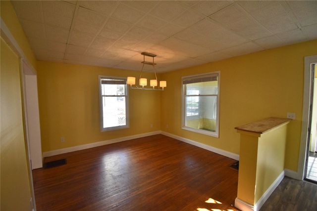 24 Rose Street, Geneva City, NY 14456