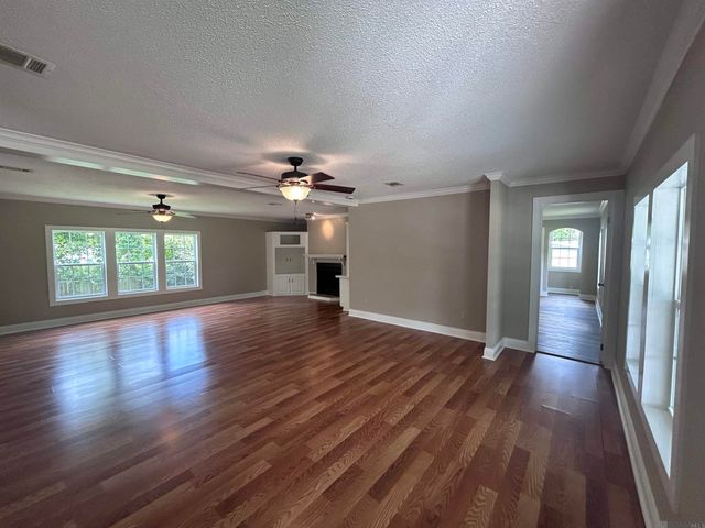 10000 Cochise Dr, Denham Springs, LA 70726