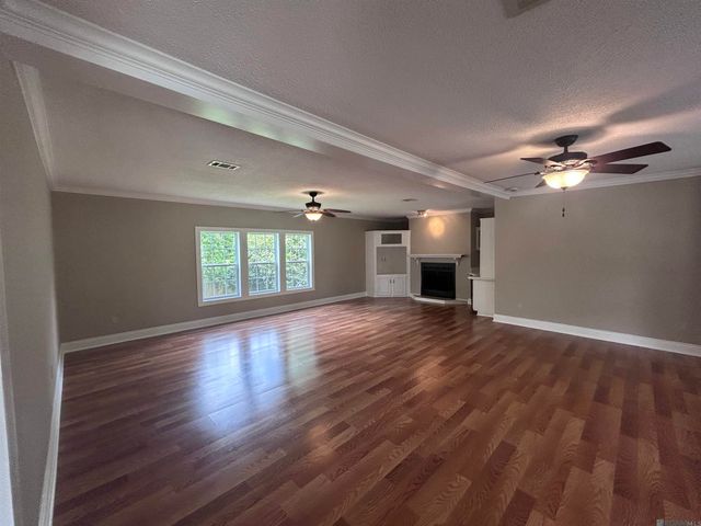 10000 Cochise Dr, Denham Springs, LA 70726