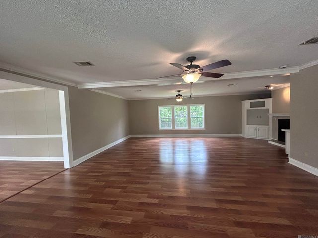 10000 Cochise Dr, Denham Springs, LA 70726