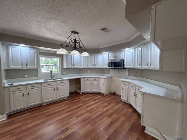 10000 Cochise Dr, Denham Springs, LA 70726