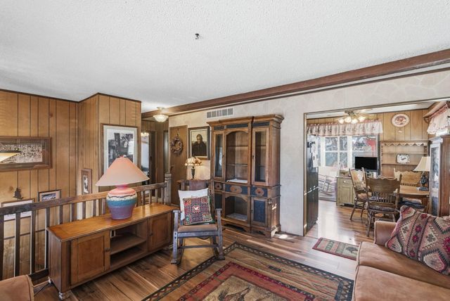 3054 S Gordon Ave, Wichita, KS 67217