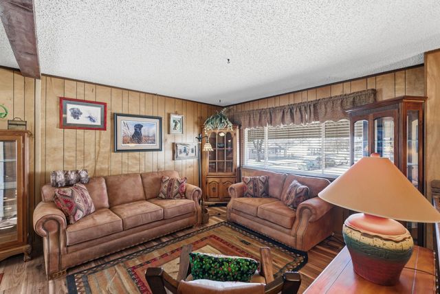 3054 S Gordon Ave, Wichita, KS 67217