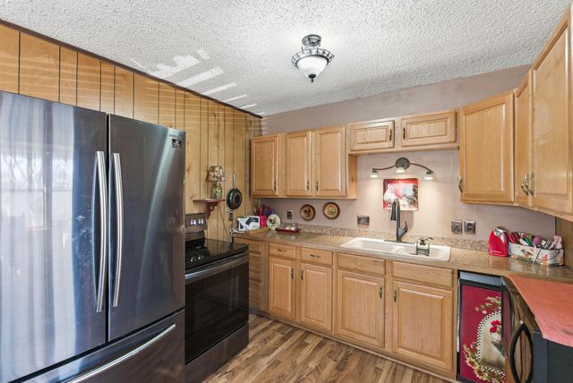 3054 S Gordon Ave, Wichita, KS 67217