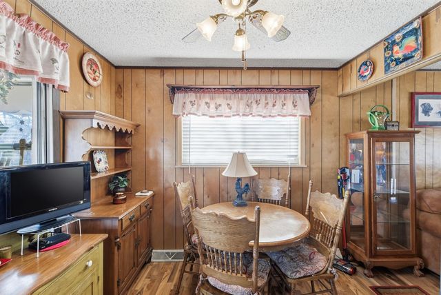 3054 S Gordon Ave, Wichita, KS 67217