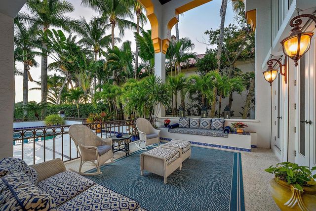 2929 Marys Way, Palm Beach Gardens, FL 33410