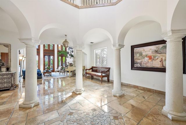 2929 Marys Way, Palm Beach Gardens, FL 33410