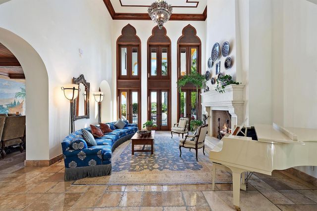 2929 Marys Way, Palm Beach Gardens, FL 33410