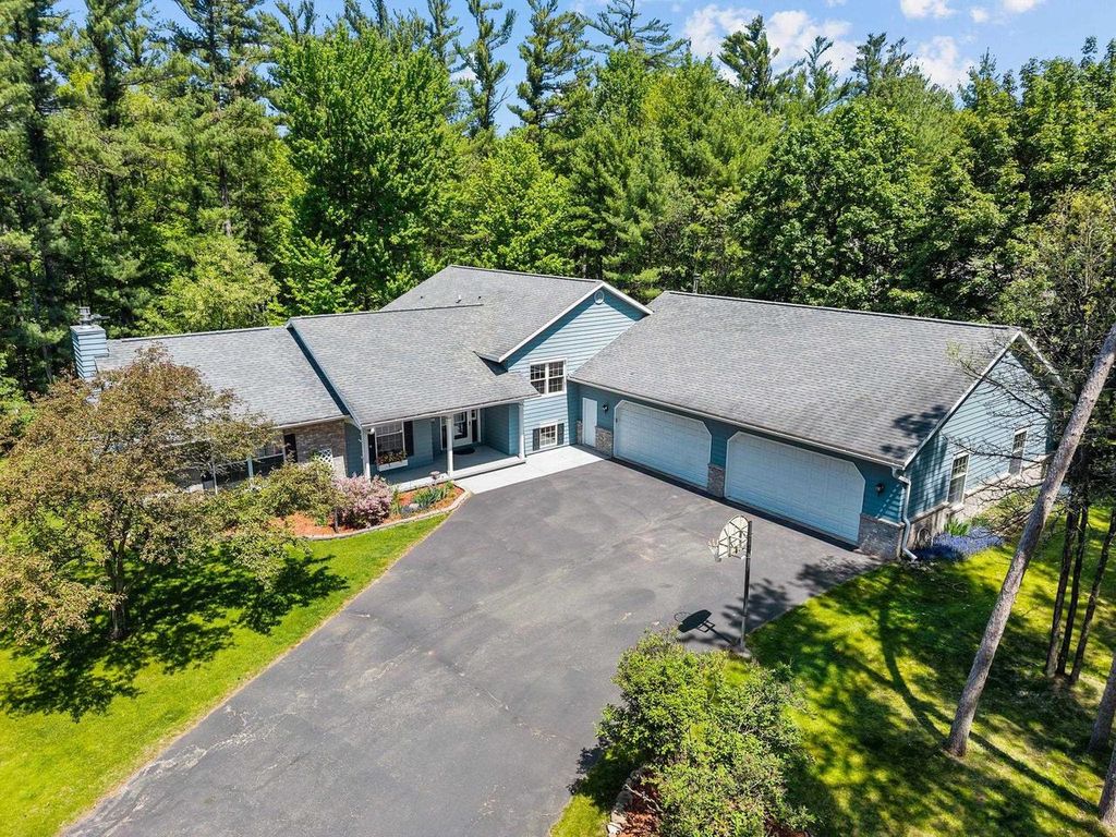 3731 NORTH VALLEY DRIVE, Wisconsin Rapids, WI 54494