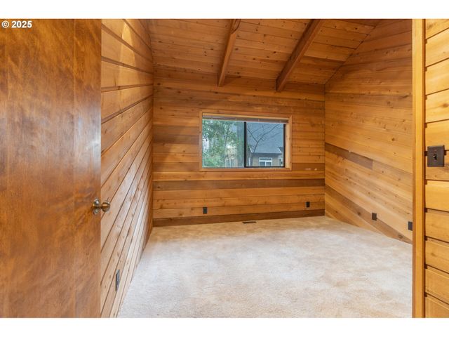 3054 HENDRICKS HILL Dr, Eugene, OR 97403