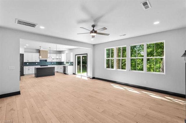 4926 Leinbach Drive, Winston-salem, NC 27106