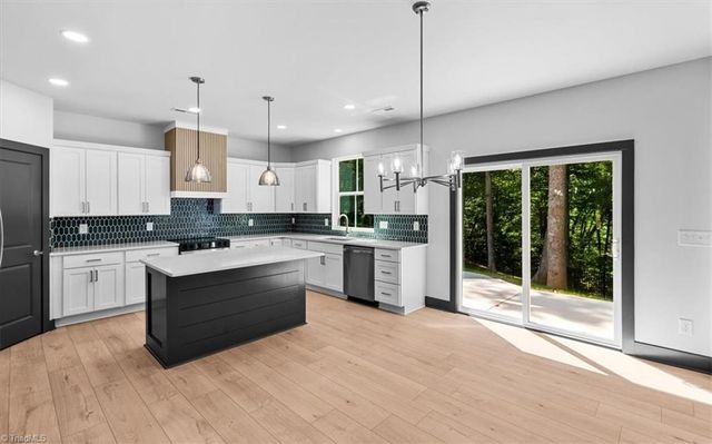4926 Leinbach Drive, Winston-salem, NC 27106