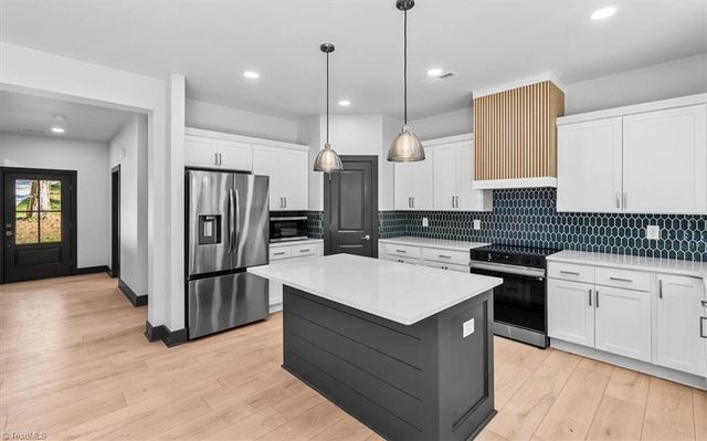 4926 Leinbach Drive, Winston-salem, NC 27106