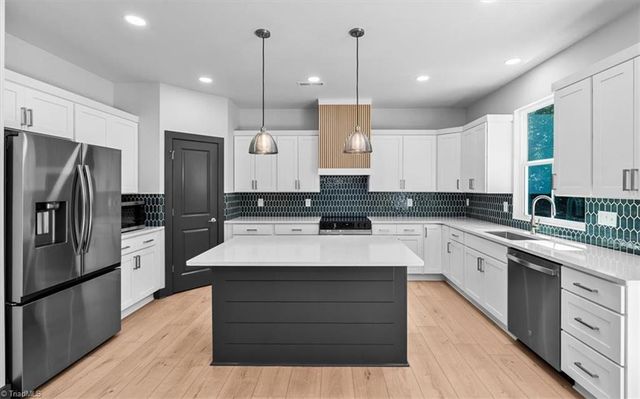 4926 Leinbach Drive, Winston-salem, NC 27106