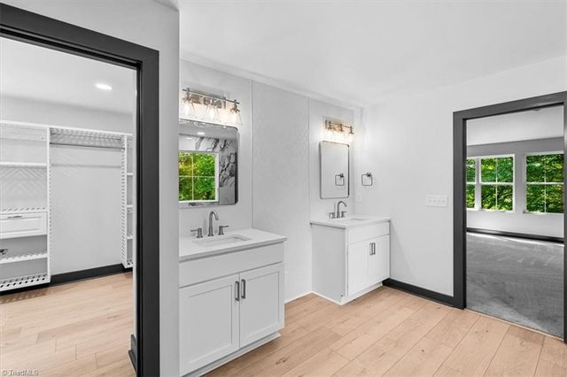 4926 Leinbach Drive, Winston-salem, NC 27106