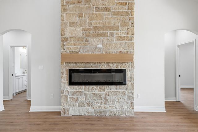 1333 Red Rock Road, Hewitt, TX 76643