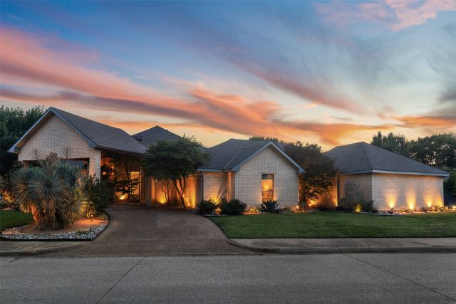 5931 Mapleshade Lane, Dallas, TX 75252