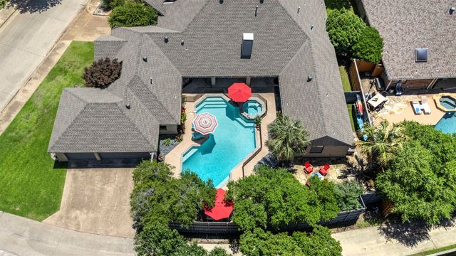 5931 Mapleshade Lane, Dallas, TX 75252