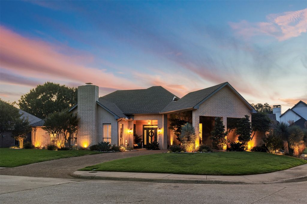 5931 Mapleshade Lane, Dallas, TX 75252