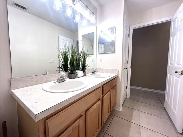 488 WINDING HOLLOW AVENUE, Ocoee, FL 34761