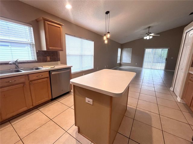 488 WINDING HOLLOW AVENUE, Ocoee, FL 34761