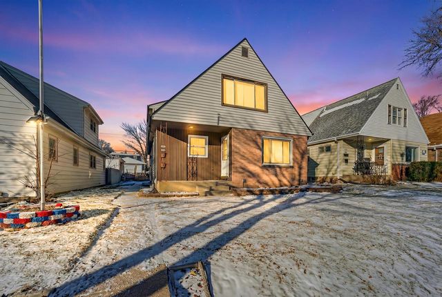 2545 S 60th STREET, West Allis, WI 53219