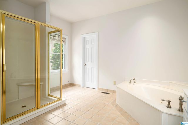 2551 IVY GLENN DRIVE, Vestavia Hills, AL 35243