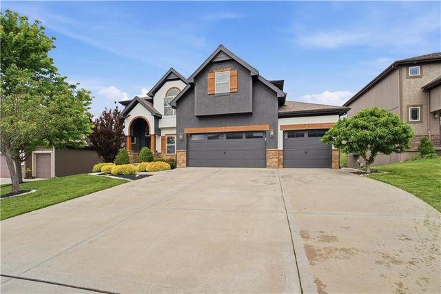 10110 NE 103rd Street, Kansas City, MO 64157