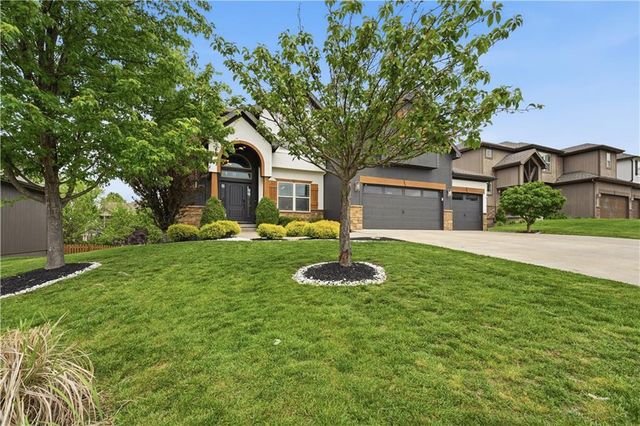 10110 NE 103rd Street, Kansas City, MO 64157