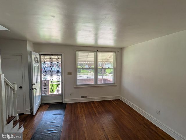 3018 E LARUE SQ E, Baltimore, MD 21225