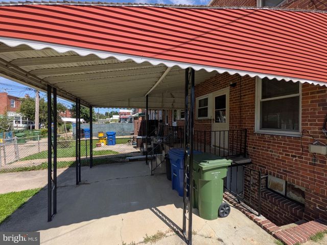 3018 E LARUE SQ E, Baltimore, MD 21225