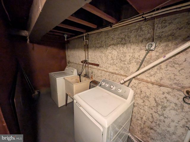3018 E LARUE SQ E, Baltimore, MD 21225