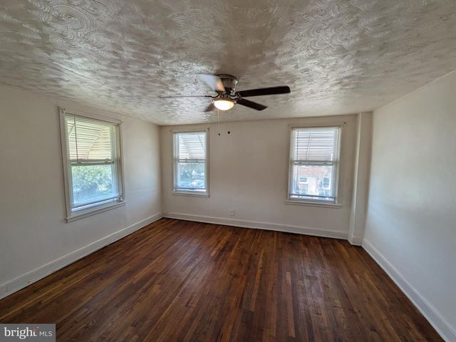 3018 E LARUE SQ E, Baltimore, MD 21225