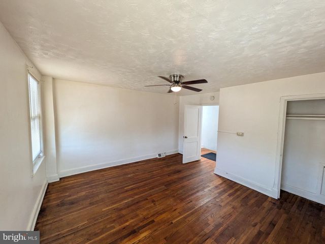 3018 E LARUE SQ E, Baltimore, MD 21225