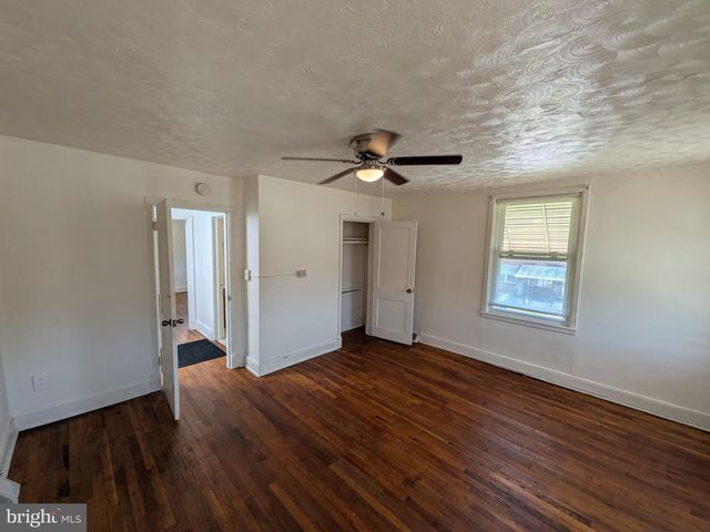 3018 E LARUE SQ E, Baltimore, MD 21225