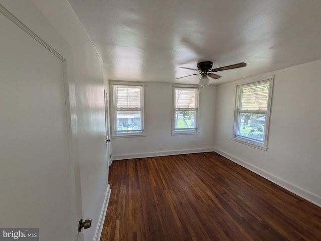 3018 E LARUE SQ E, Baltimore, MD 21225