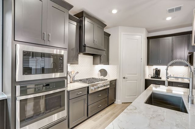 542 Chatham Street, Oak Point, TX 75068