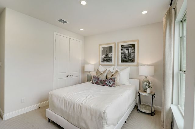 542 Chatham Street, Oak Point, TX 75068