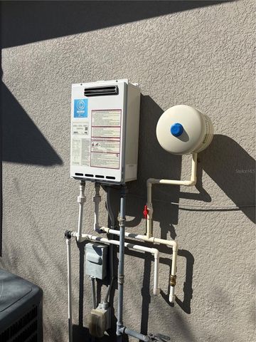 2118 EDGEWATER CIRCLE, Winter Haven, FL 33880