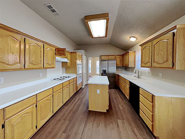 643 Big Oak Court, Rockwall, TX 75087