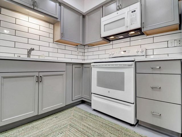 1455 Sunflower Circle S, Palm Springs, CA 92262