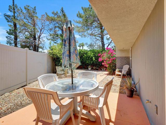 1455 Sunflower Circle S, Palm Springs, CA 92262