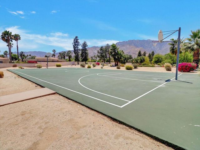 1455 Sunflower Circle S, Palm Springs, CA 92262